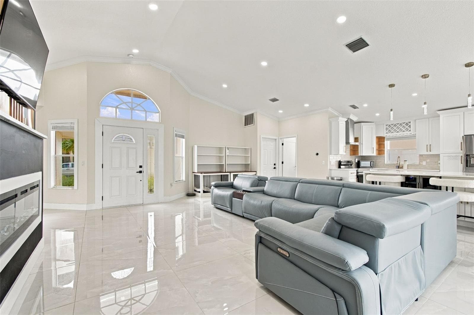 Single Family Residence at 3817 105TH AVE N, CLEARWATER, photo 9 of 94