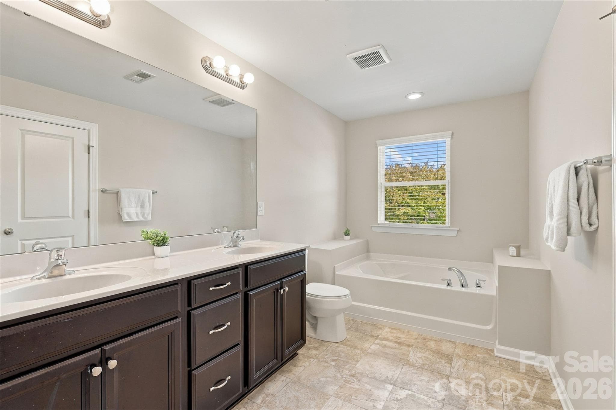 Ensuite bath - 1020 Archibald Avenue, Fort Mill