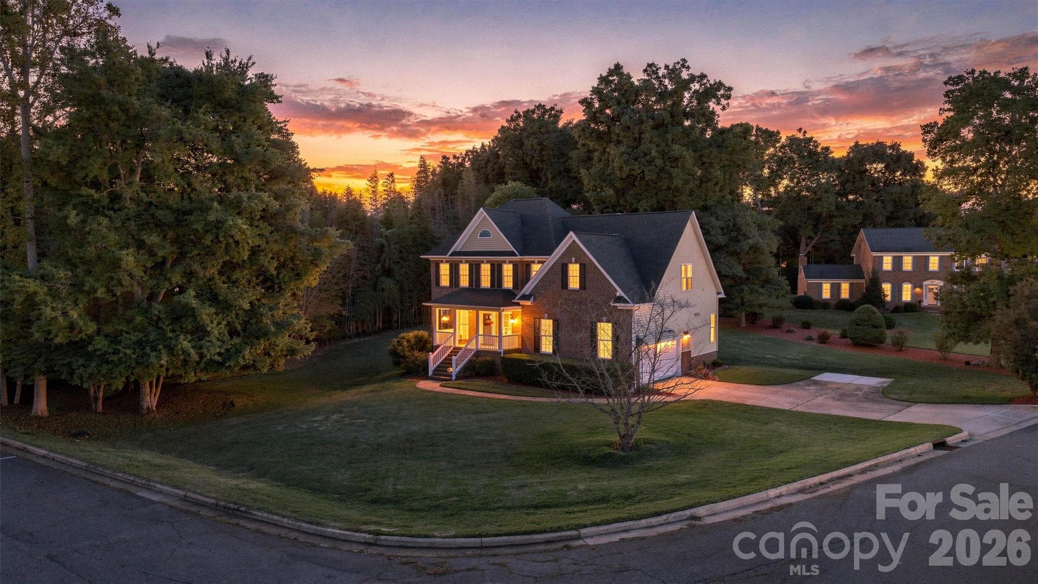 Single Family Residence at 4858 Elmhurst Drive NE, Hickory, photo 3 of 46