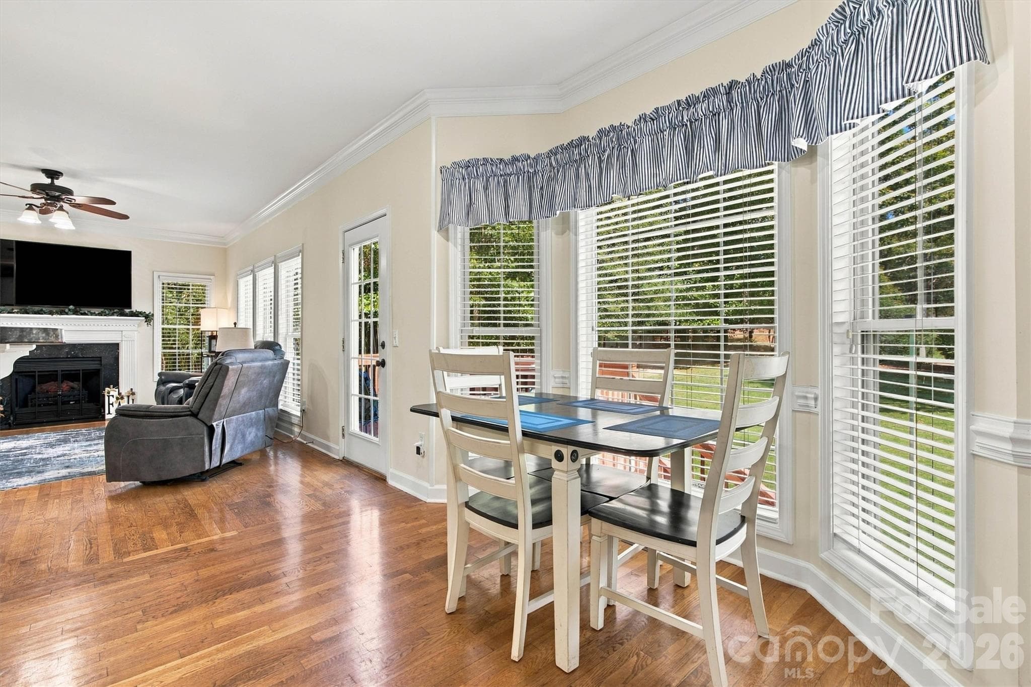 Single Family Residence at 4858 Elmhurst Drive NE, Hickory, photo 12 of 46