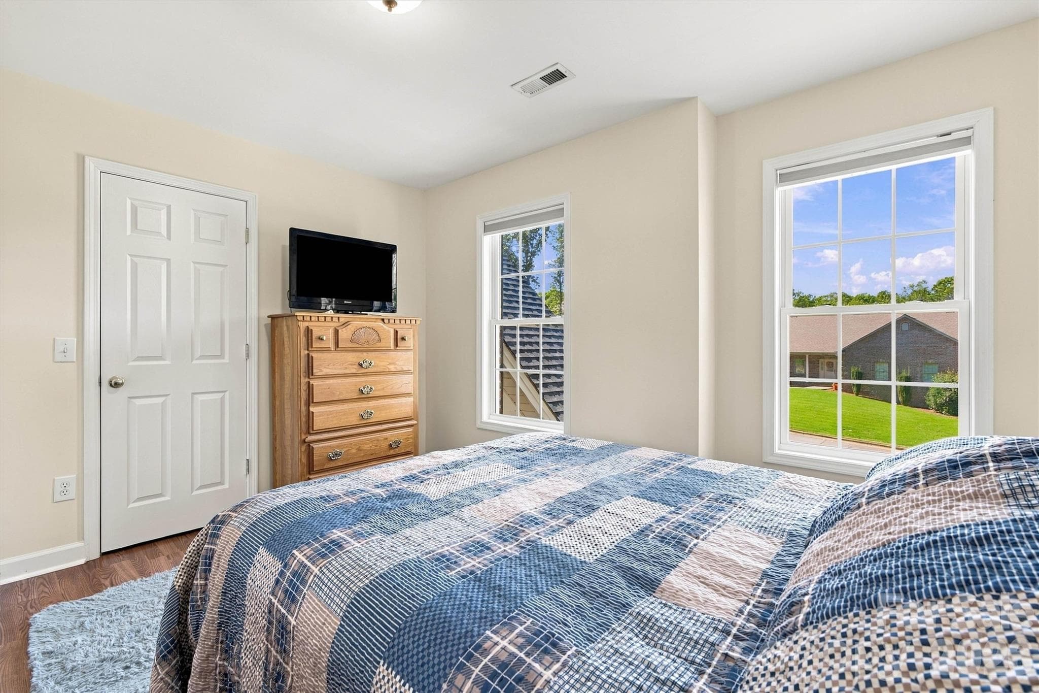 Single Family Residence at 4858 Elmhurst Drive NE, Hickory, photo 21 of 46