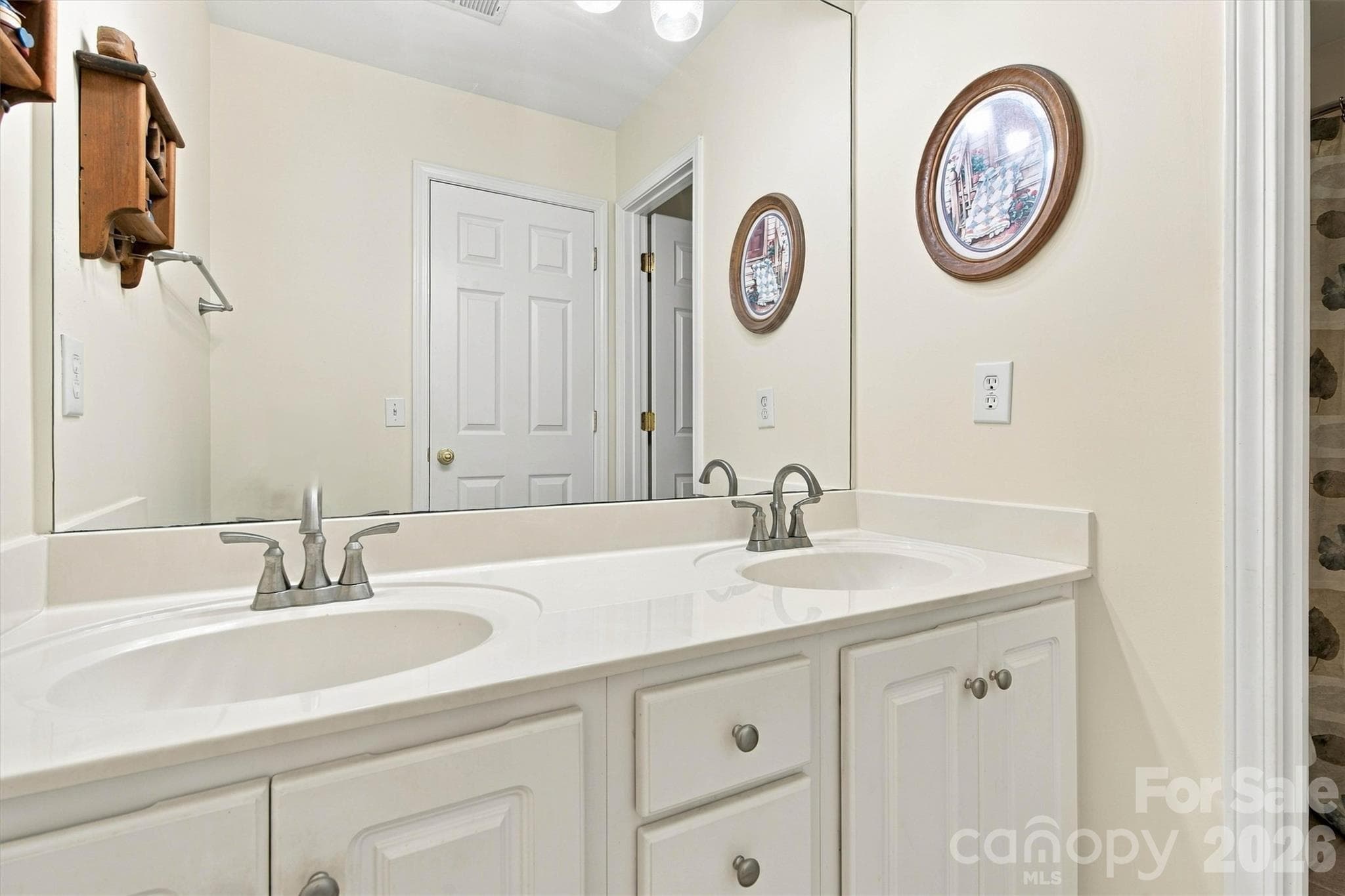 Single Family Residence at 4858 Elmhurst Drive NE, Hickory, photo 28 of 46