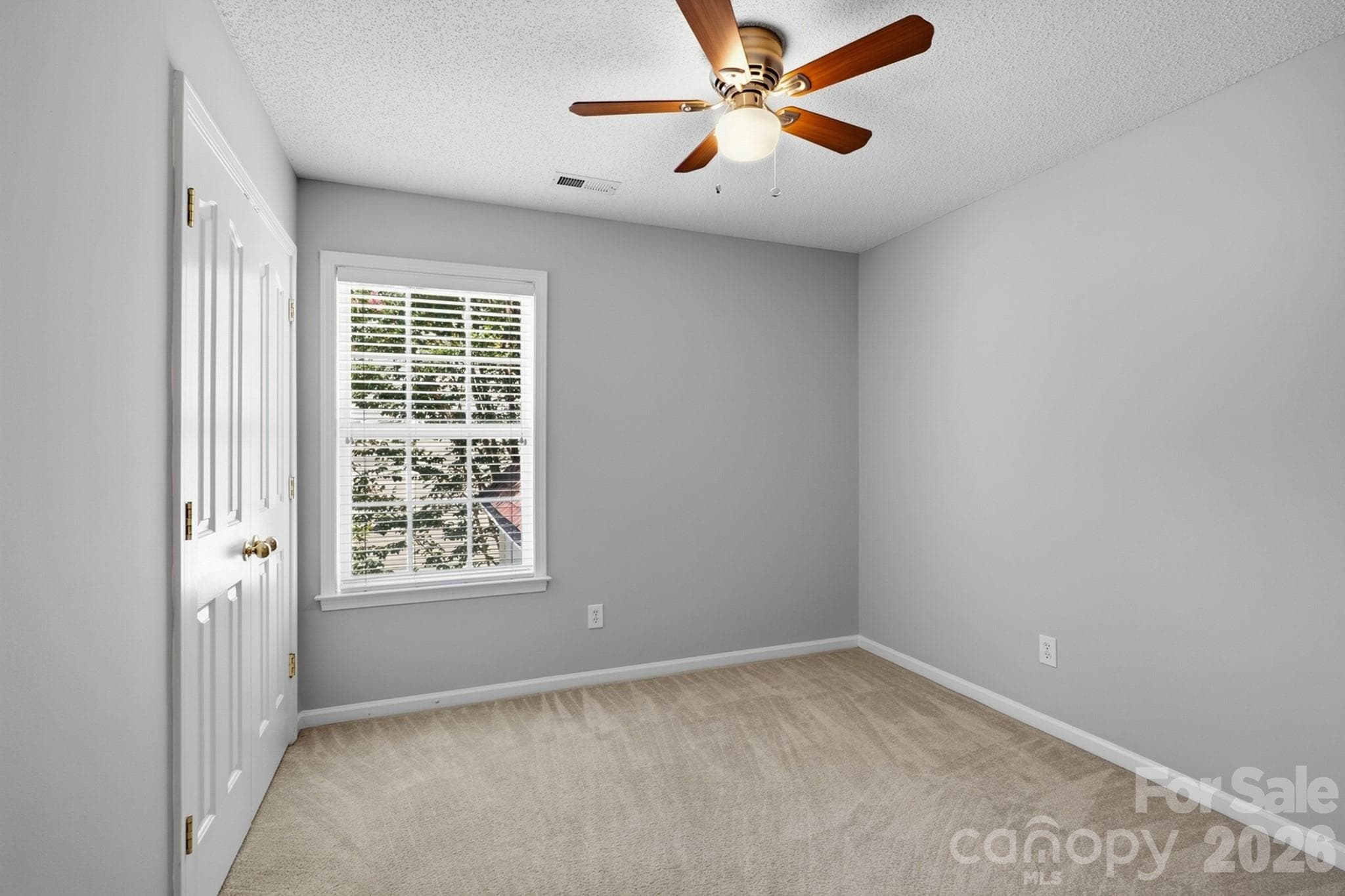 Single Family Residence at 9406 Golden Pond Drive, Huntersville, photo 11 of 37