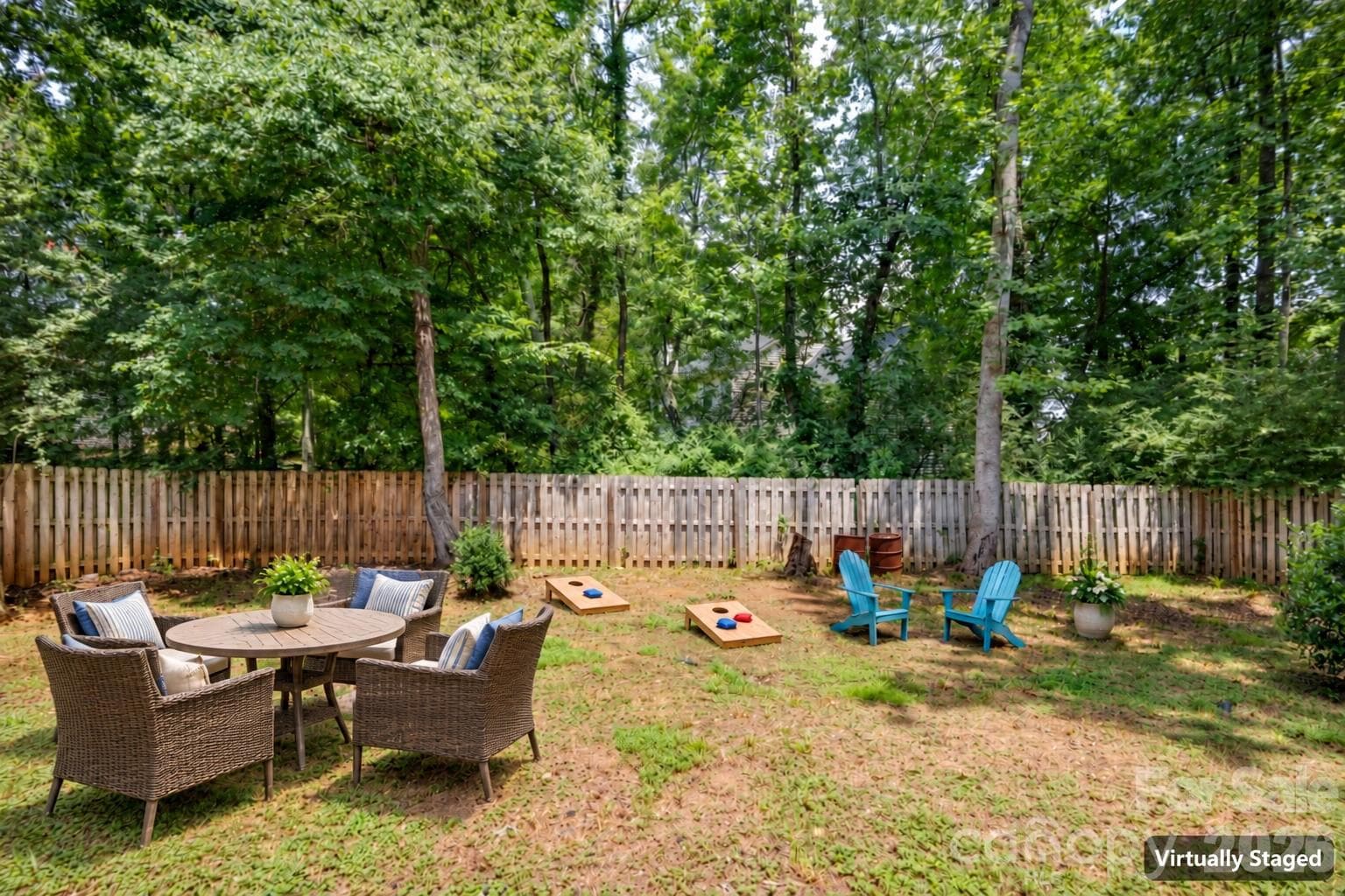 Single Family Residence at 9406 Golden Pond Drive, Huntersville, photo 14 of 37