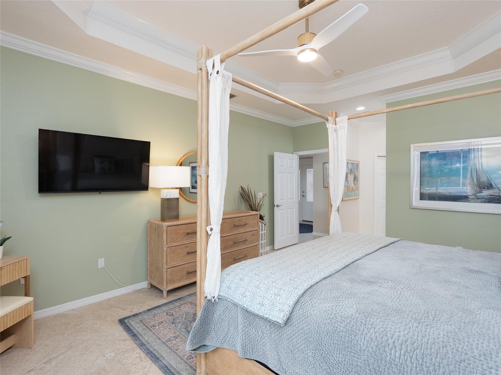 Single Family Residence at 872 CLEAR LAKE DR, ENGLEWOOD, photo 29 of 62