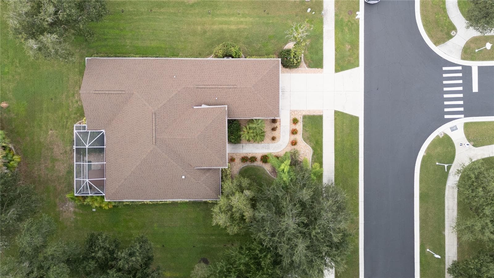 Single Family Residence at 872 CLEAR LAKE DR, ENGLEWOOD, photo 57 of 62