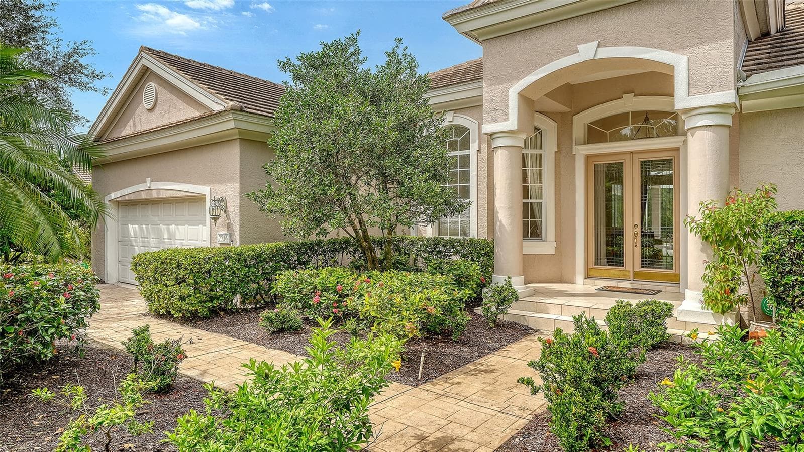 Single Family Residence at 7726 HEATHFIELD CT, UNIVERSITY PARK, photo 2 of 58