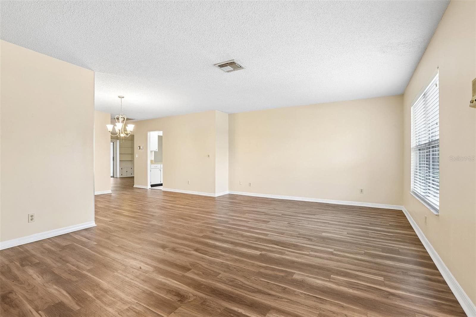 Single Family Residence at 104 CACTUSFLOWER LN, SUN CITY CENTER, photo 10 of 66