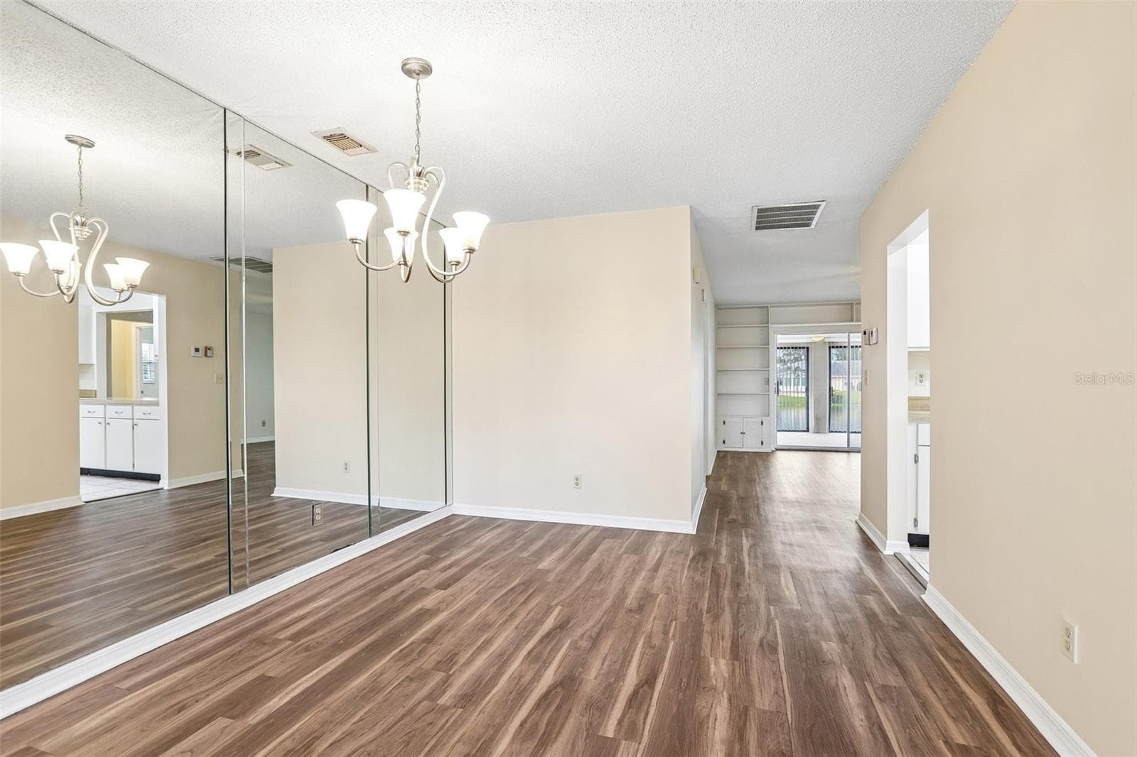 Single Family Residence at 104 CACTUSFLOWER LN, SUN CITY CENTER, photo 12 of 66