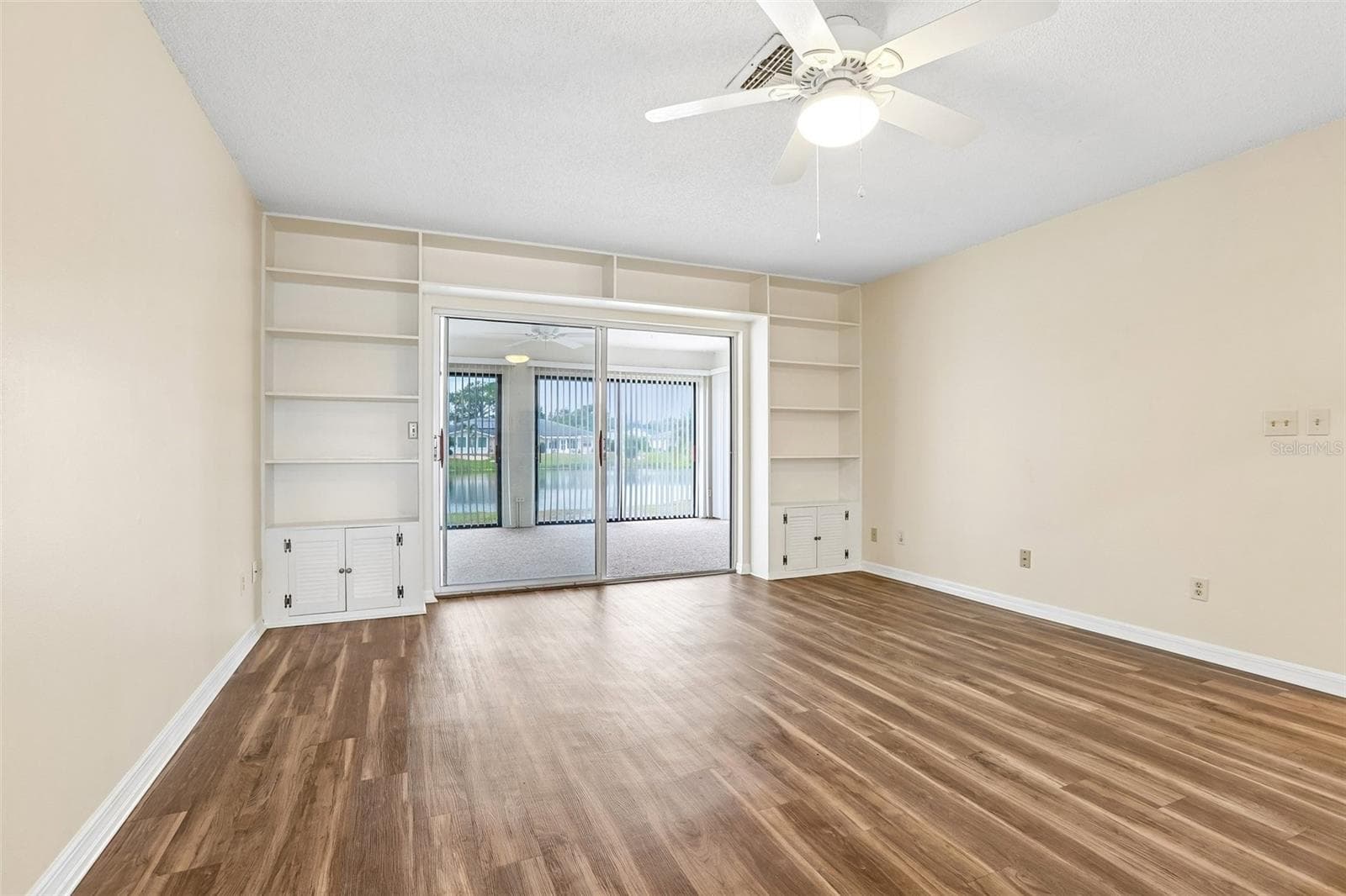 Single Family Residence at 104 CACTUSFLOWER LN, SUN CITY CENTER, photo 14 of 66