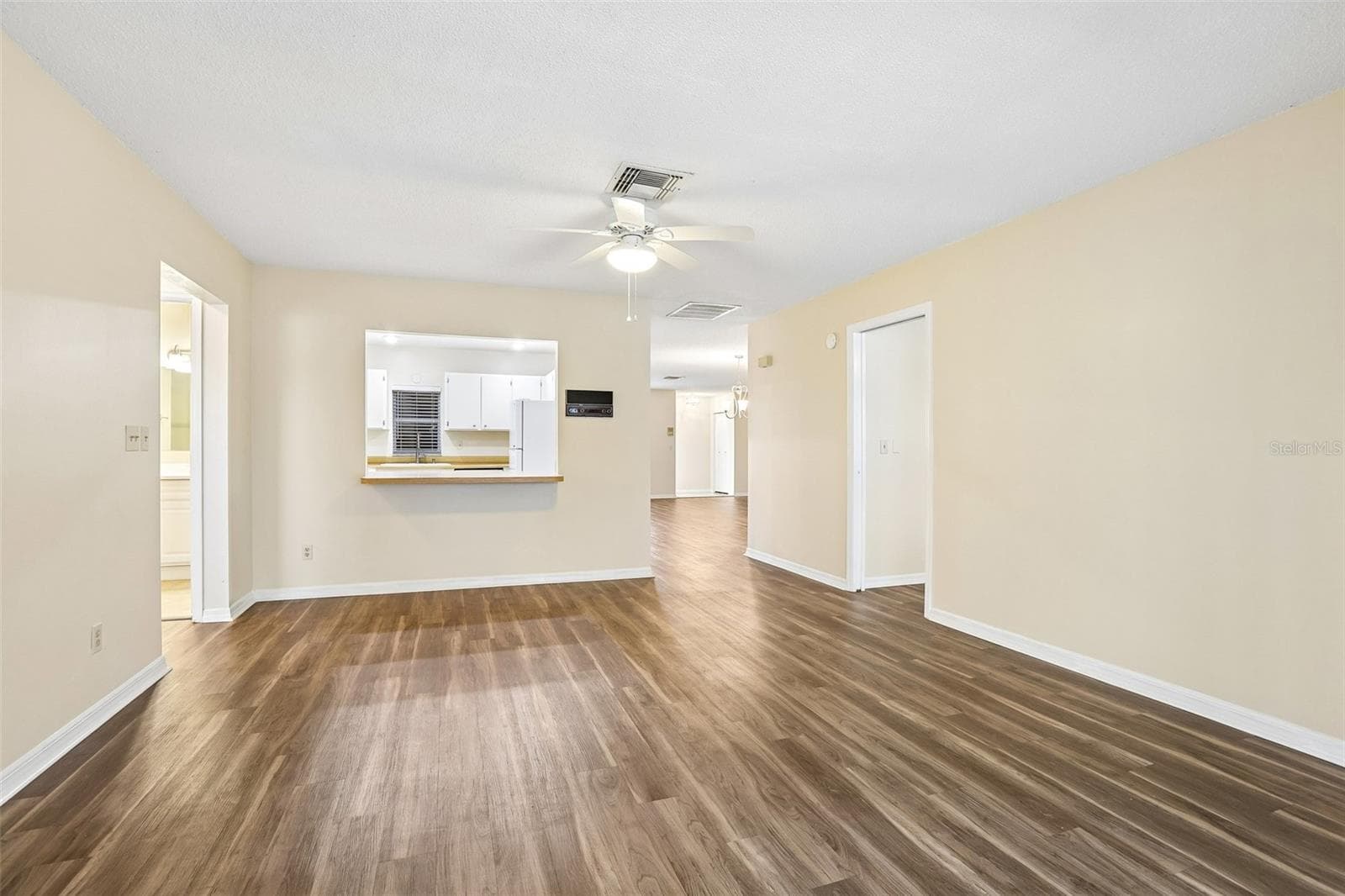 Single Family Residence at 104 CACTUSFLOWER LN, SUN CITY CENTER, photo 18 of 66