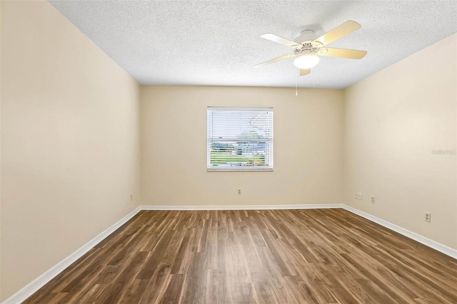 Single Family Residence at 104 CACTUSFLOWER LN, SUN CITY CENTER, photo 27 of 66