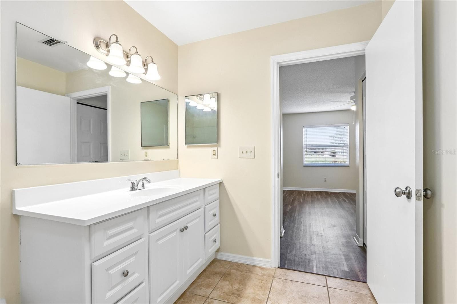 Single Family Residence at 104 CACTUSFLOWER LN, SUN CITY CENTER, photo 30 of 66