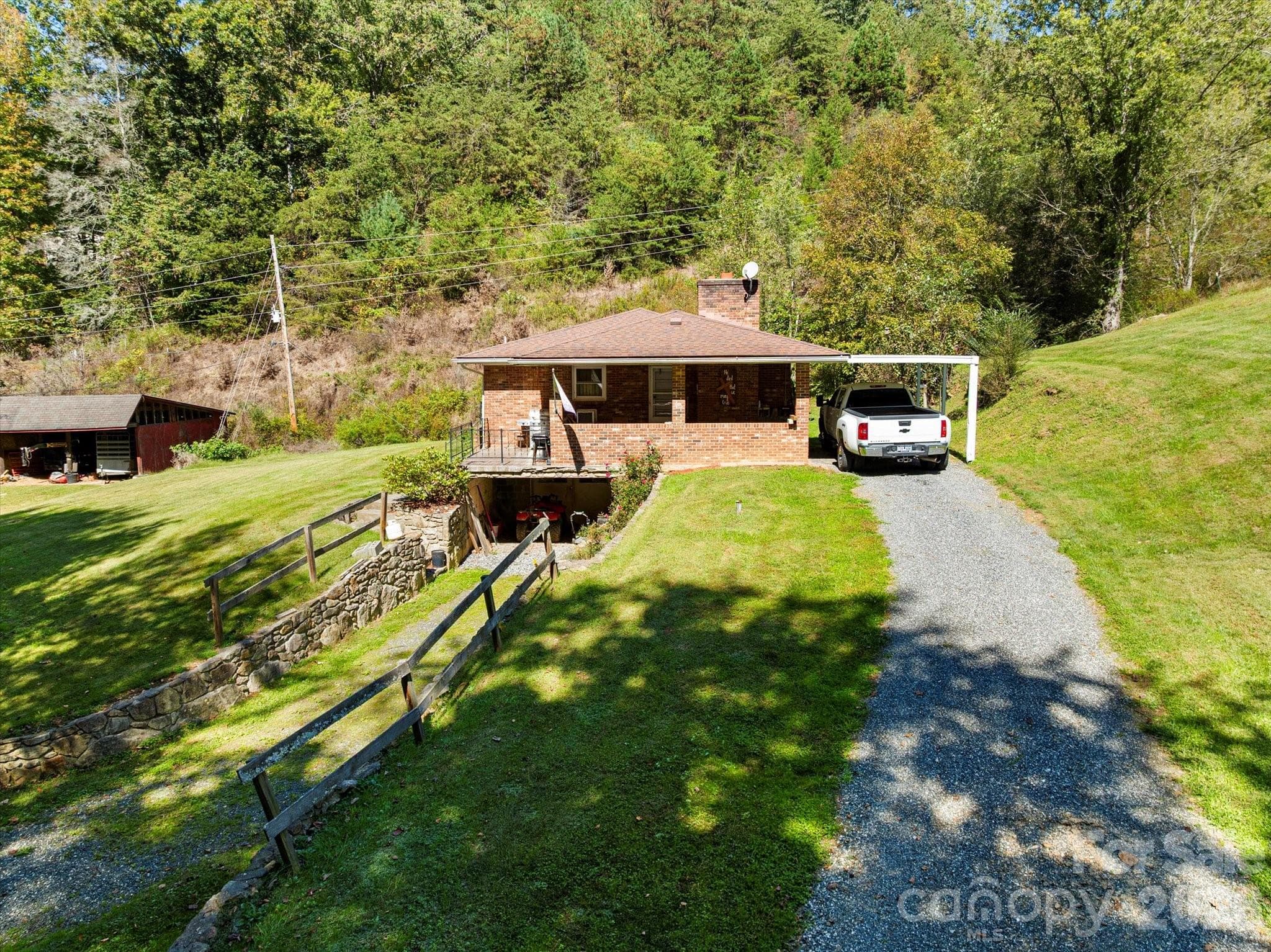 Upper & lower driveways for parking - Marshall