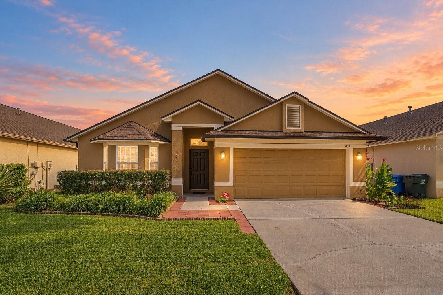 1123 LUMSDEN POINTE BLVD