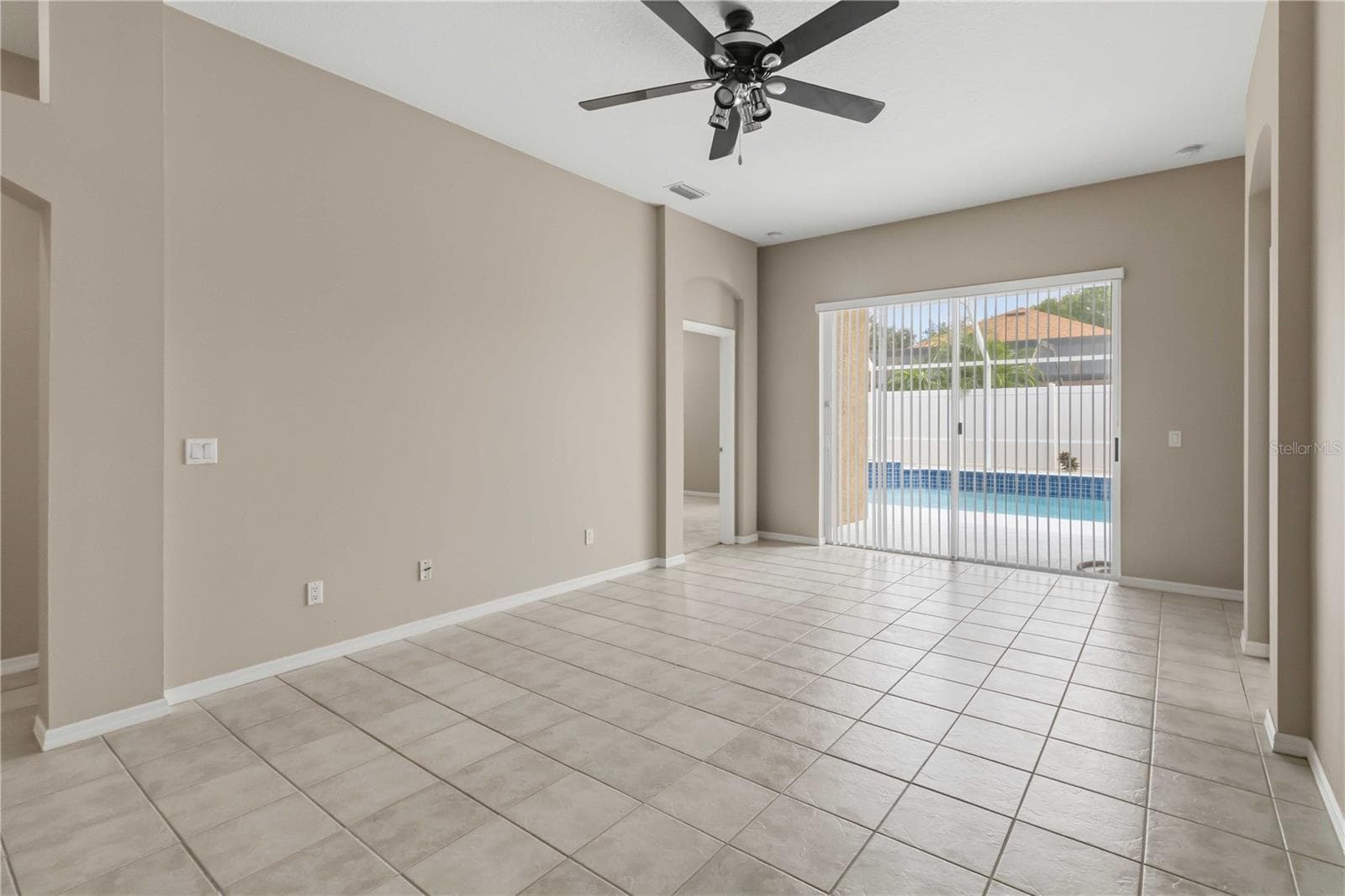 Single Family Residence at 1123 LUMSDEN POINTE BLVD, VALRICO, photo 14 of 35