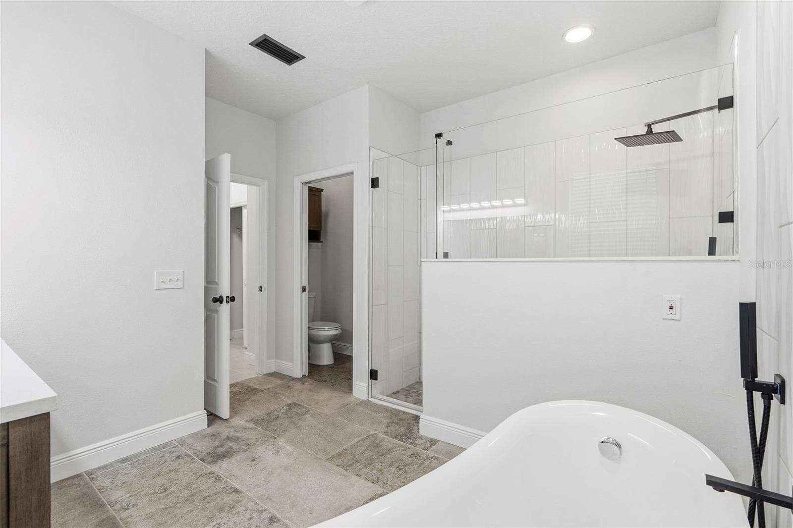 Single Family Residence at 8201 CYPRESS BREEZE WAY, TAMPA, photo 22 of 37