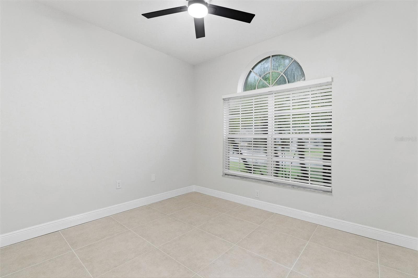 Single Family Residence at 8201 CYPRESS BREEZE WAY, TAMPA, photo 24 of 37