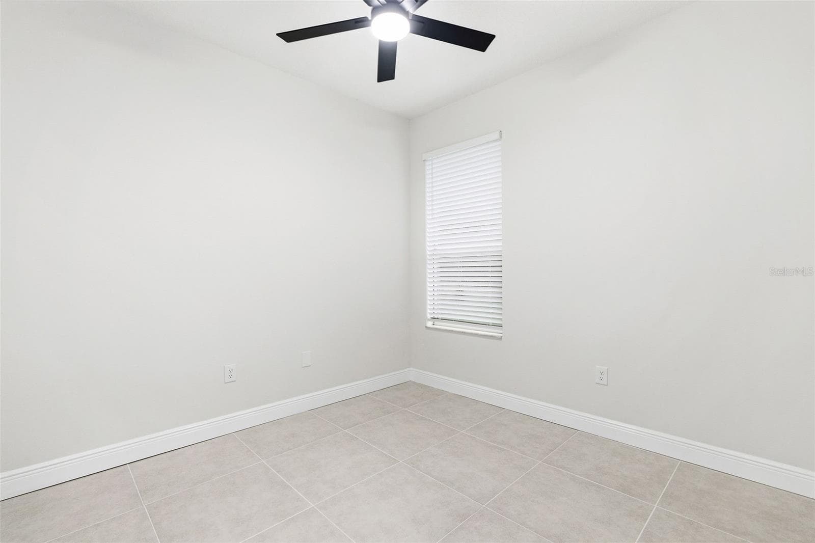 Single Family Residence at 8201 CYPRESS BREEZE WAY, TAMPA, photo 27 of 37