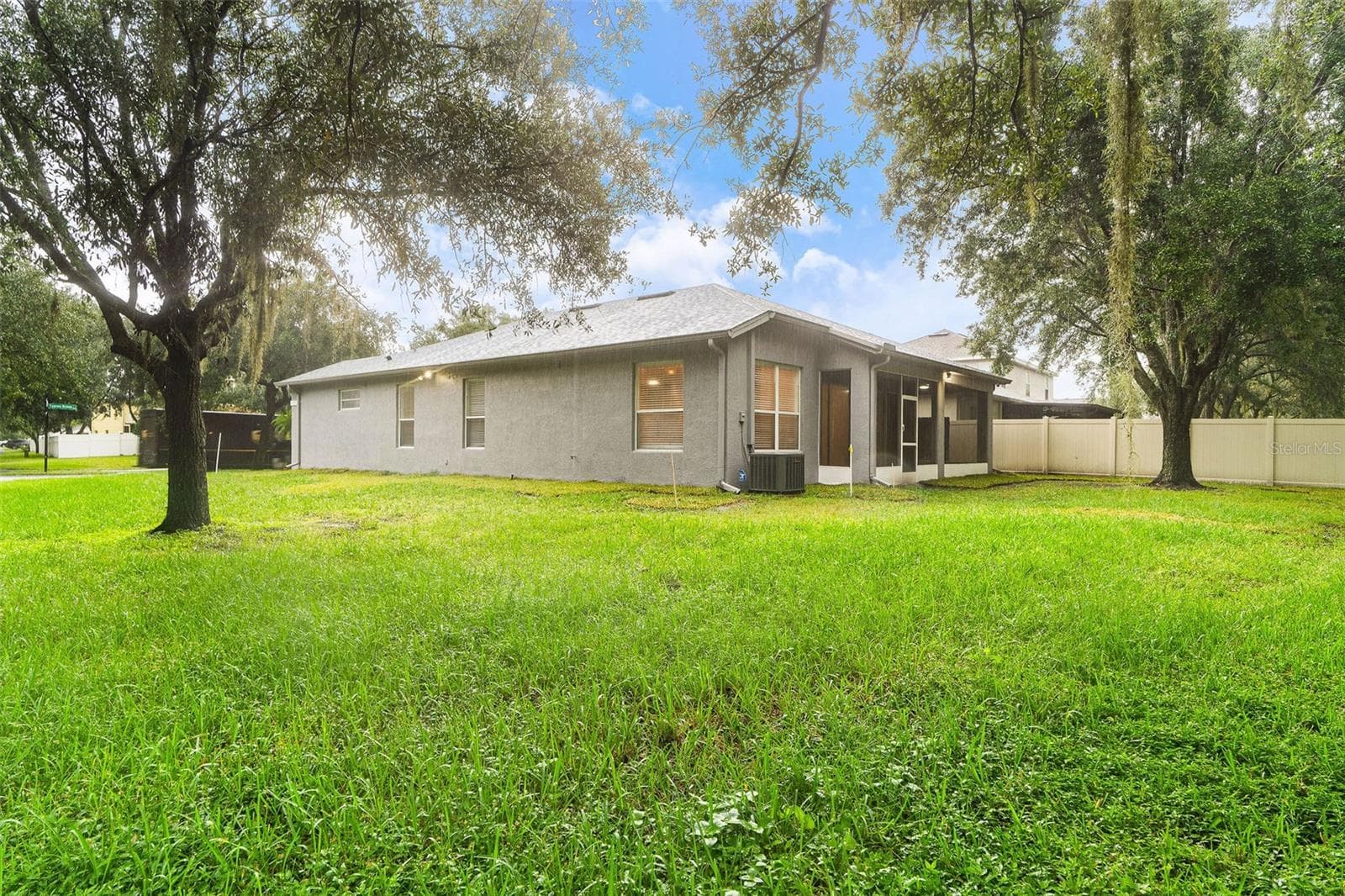 Single Family Residence at 8201 CYPRESS BREEZE WAY, TAMPA, photo 30 of 37