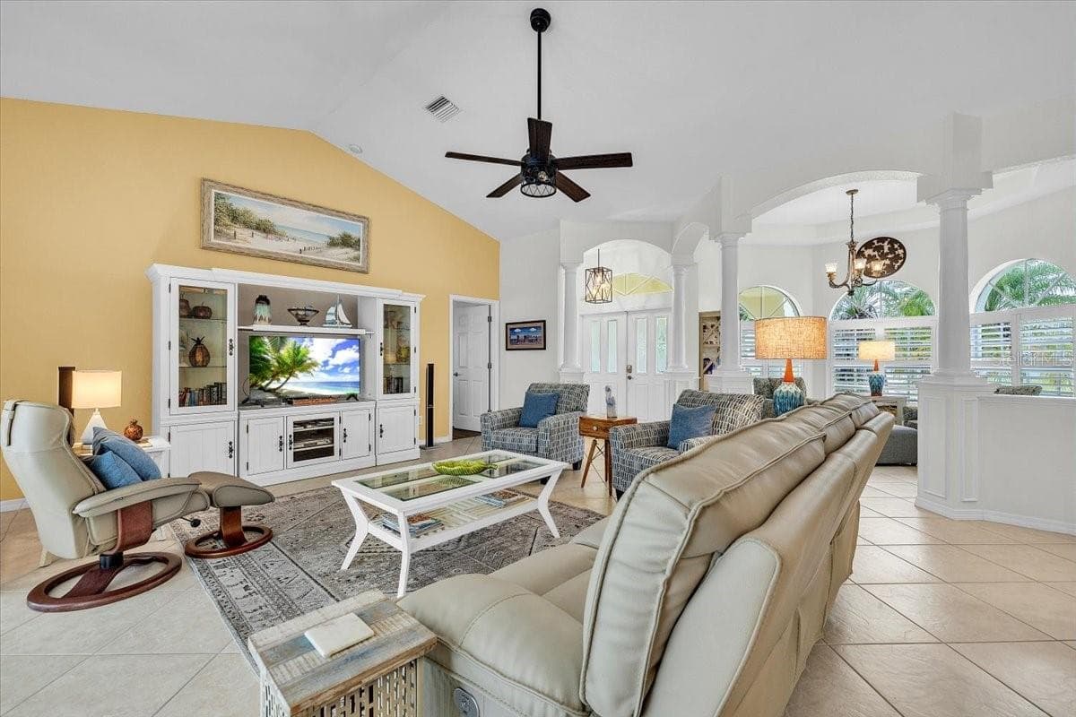 Single Family Residence at 12 TOURNAMENT RD, ROTONDA WEST, photo 18 of 86