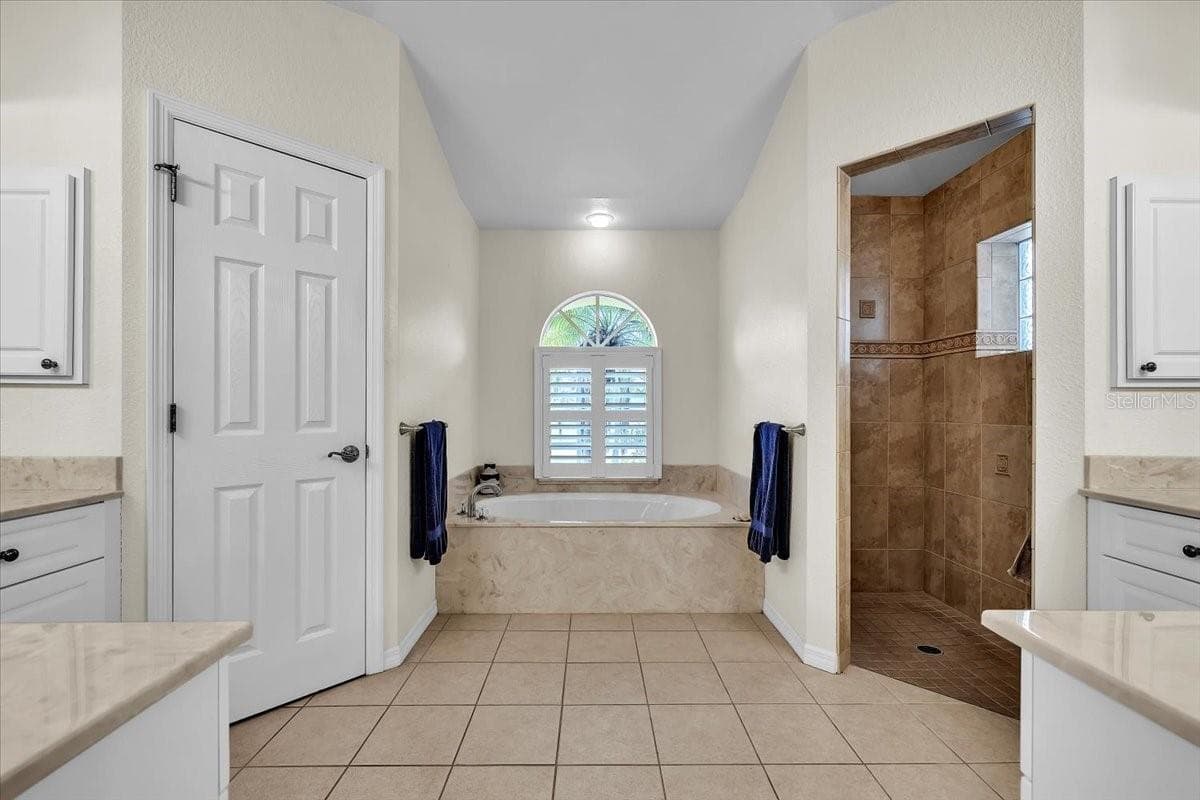Single Family Residence at 12 TOURNAMENT RD, ROTONDA WEST, photo 44 of 86