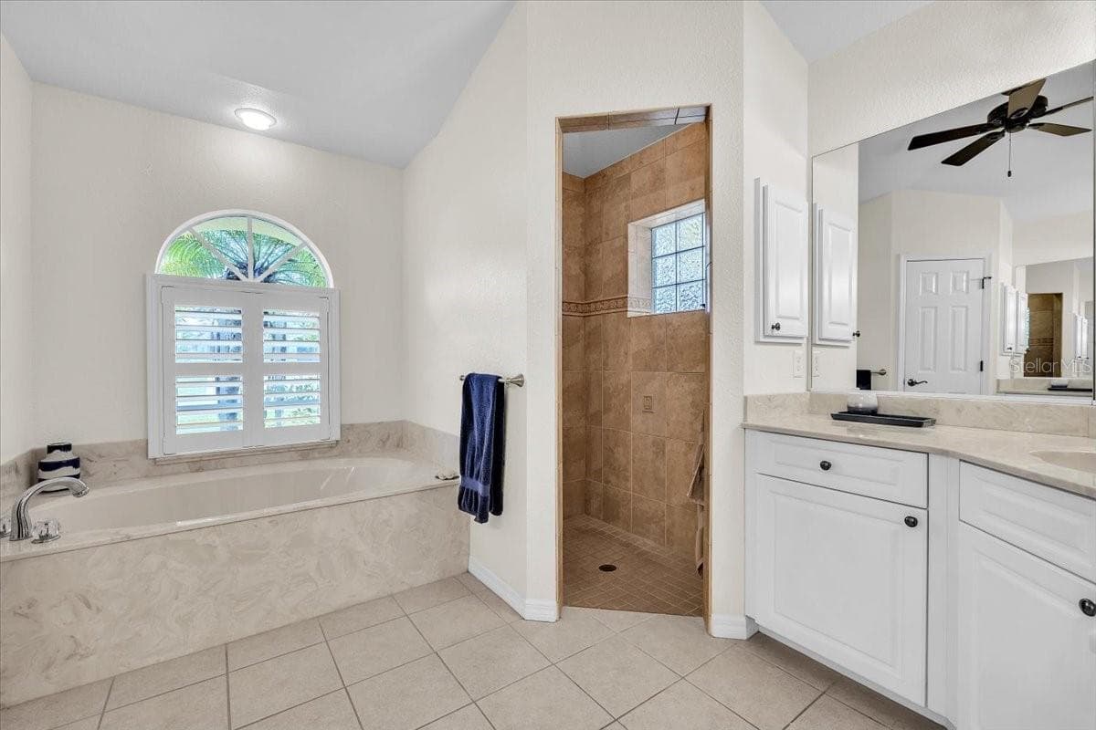 Single Family Residence at 12 TOURNAMENT RD, ROTONDA WEST, photo 48 of 86