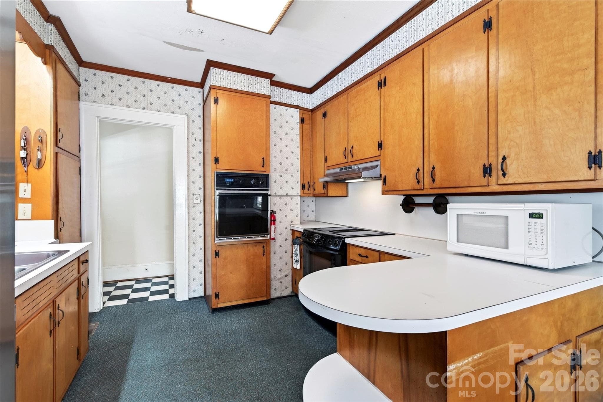 Single Family Residence at 606 Rutherford Road, Marion, photo 16 of 48