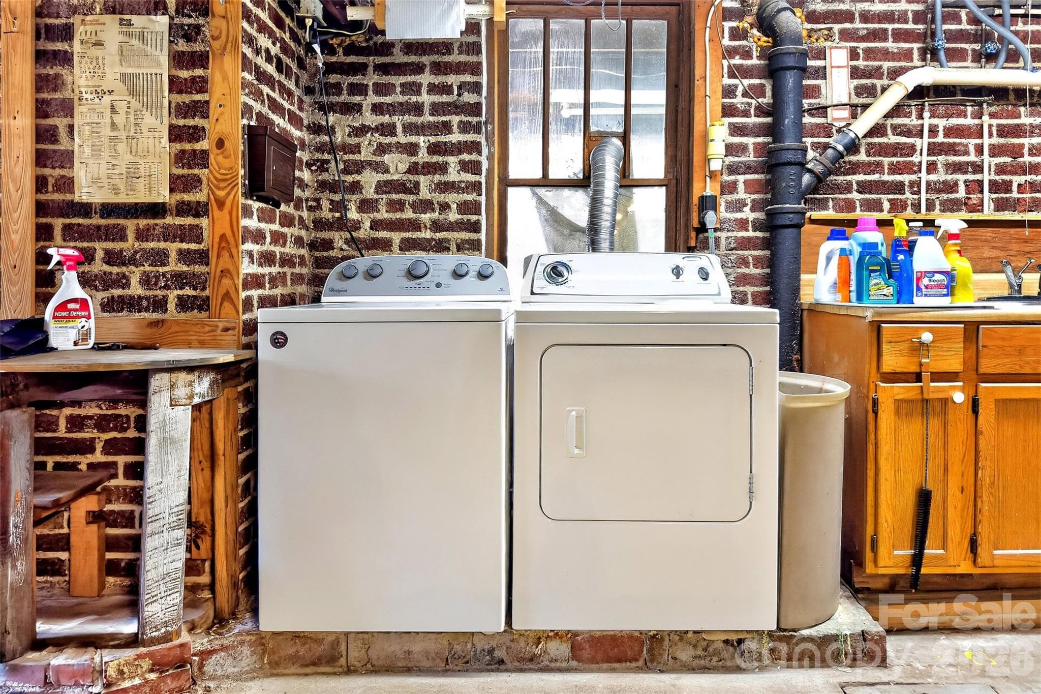 Washer/Dryer in basement, access from inside of home - 606 Rutherford Road, Marion
