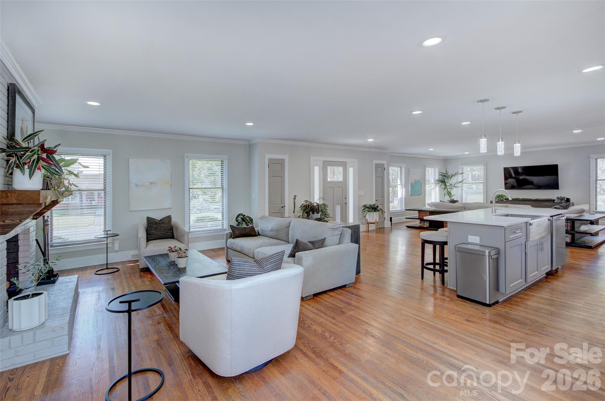 Single Family Residence at 1230 Redcoat Drive, Charlotte, photo 9 of 34
