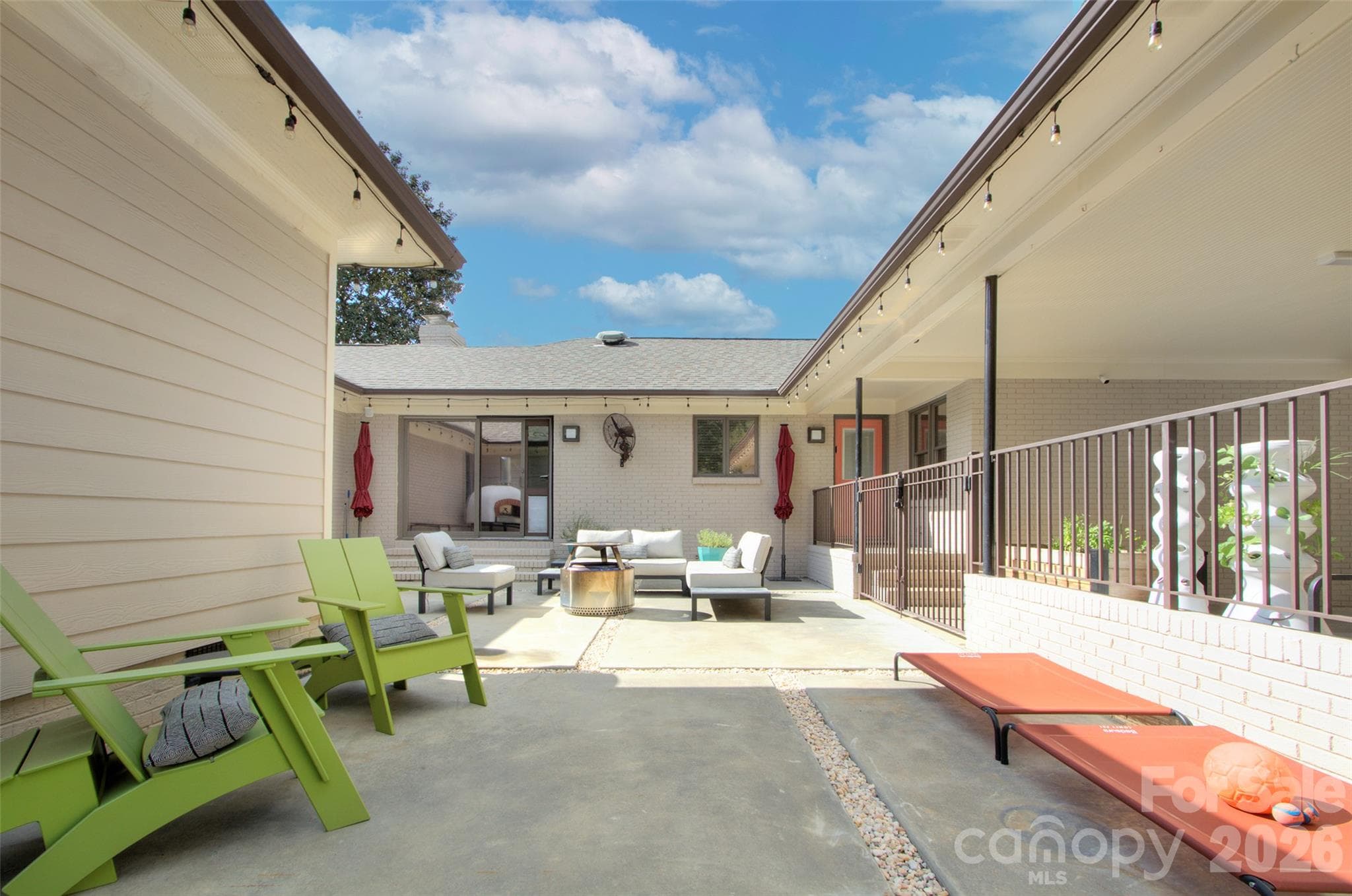 Single Family Residence at 1230 Redcoat Drive, Charlotte, photo 27 of 34
