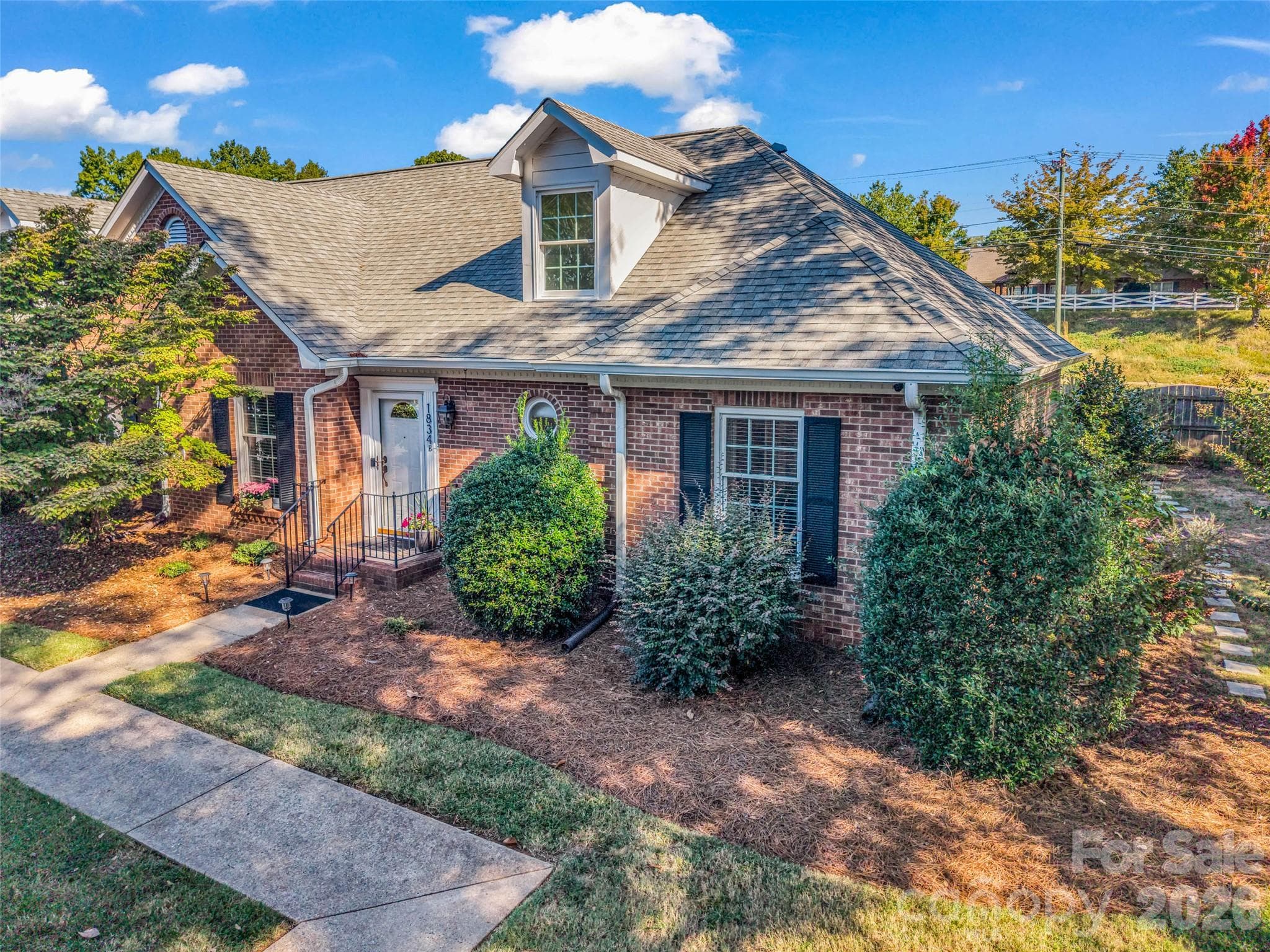 1834 Robinwood Road