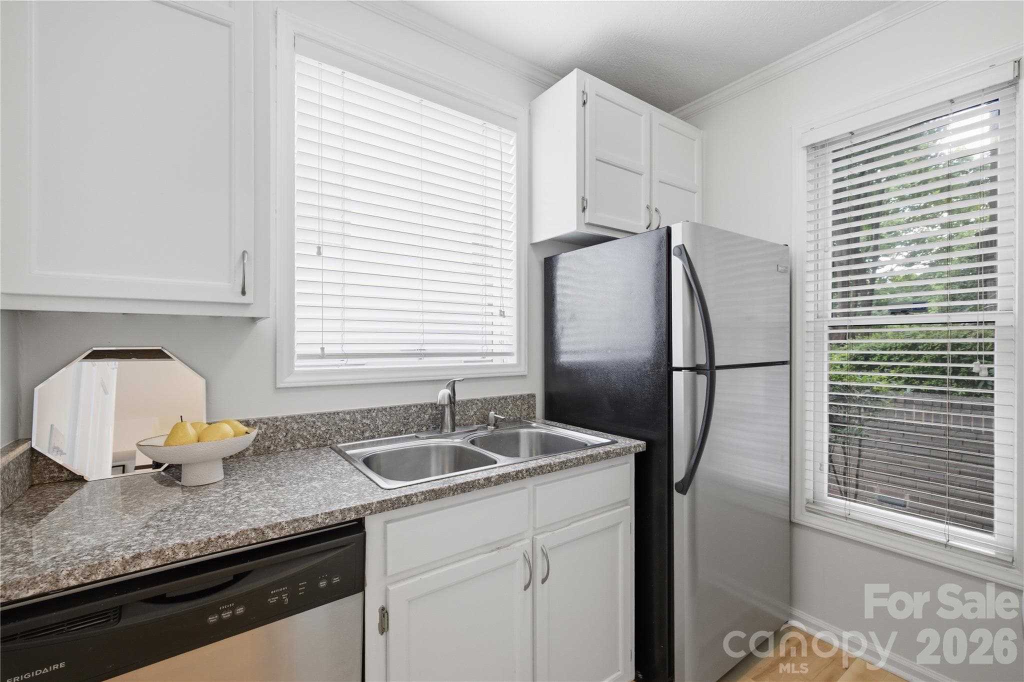 Kitchen - 1109 E Morehead Street, Charlotte