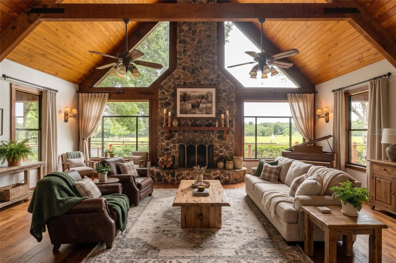 Virtually Staged - 35841 TIMBERTOP LN, FRUITLAND PARK