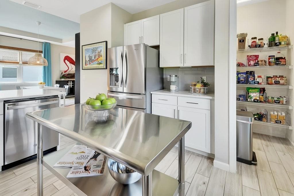 Single Family Residence at 255 NORTHCOTE CT, DELAND, photo 12 of 52