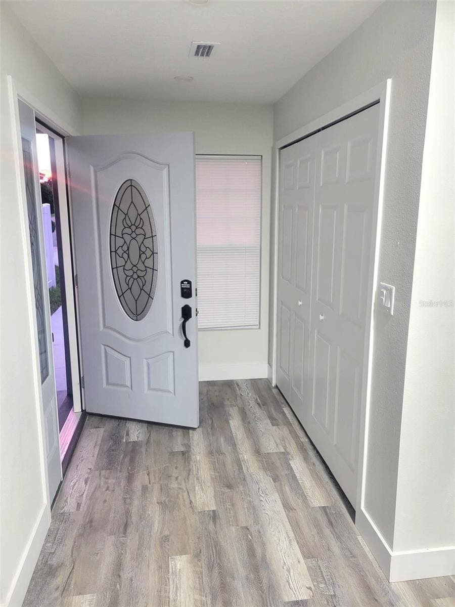 Single Family Residence at 7204 PLANTAIN DR, ORLANDO, photo 2 of 9