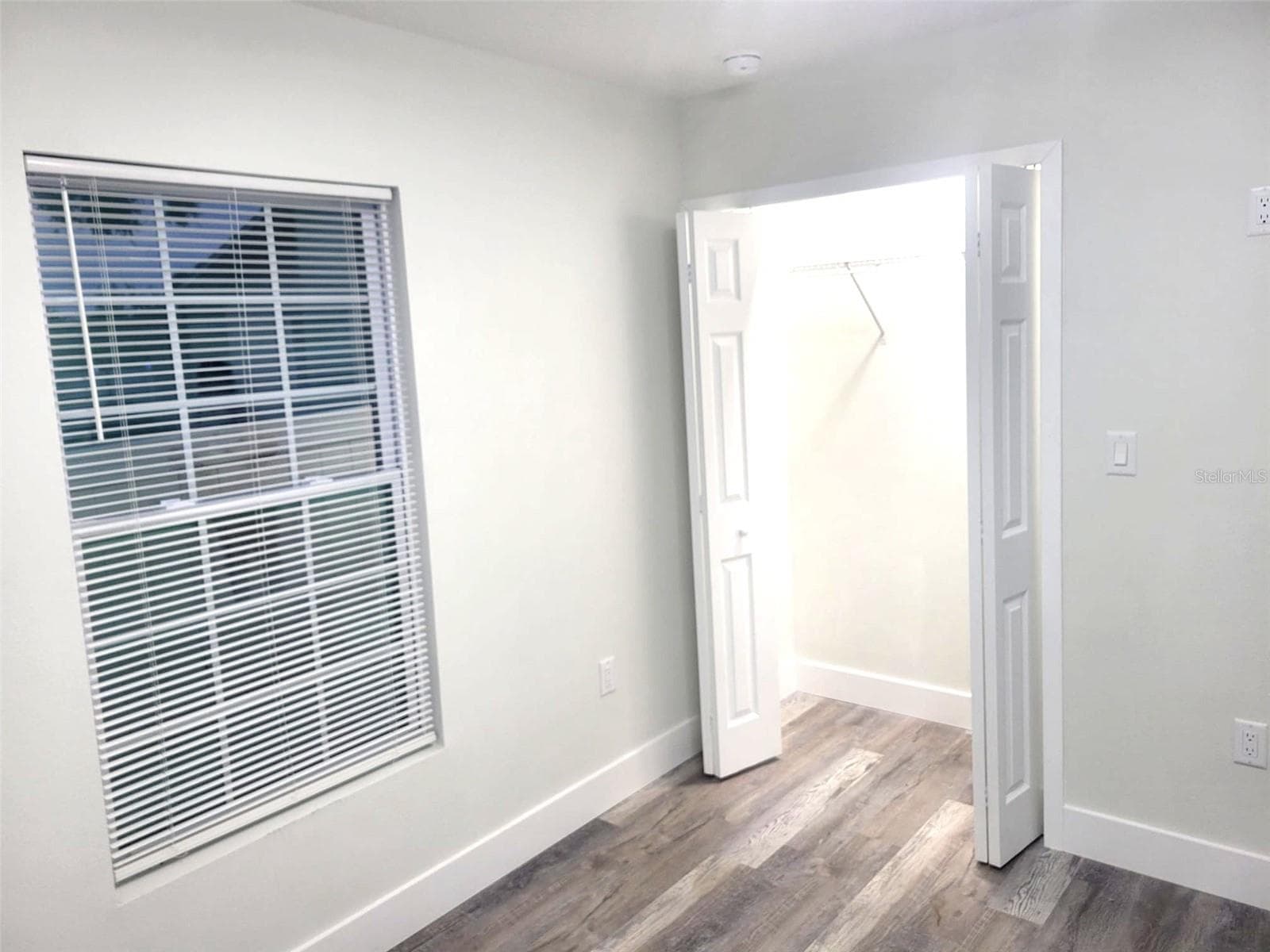 Single Family Residence at 7204 PLANTAIN DR, ORLANDO, photo 5 of 9
