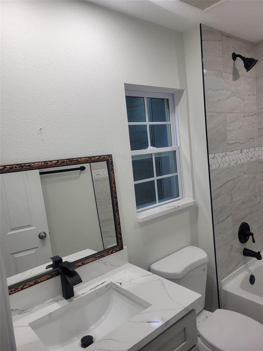 Single Family Residence at 7204 PLANTAIN DR, ORLANDO, photo 6 of 9