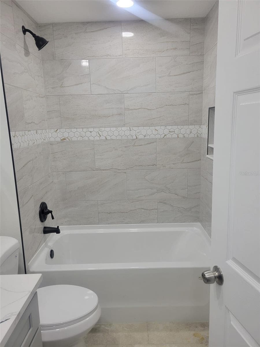 Single Family Residence at 7204 PLANTAIN DR, ORLANDO, photo 7 of 9