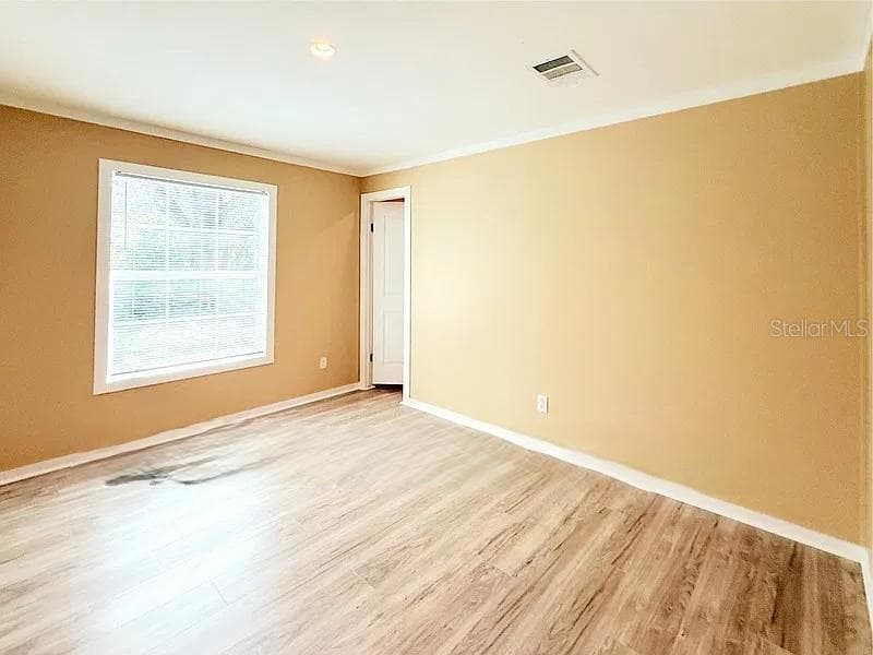Manufactured Home at 8143 TEXAS ST, JACKSONVILLE, photo 9 of 22