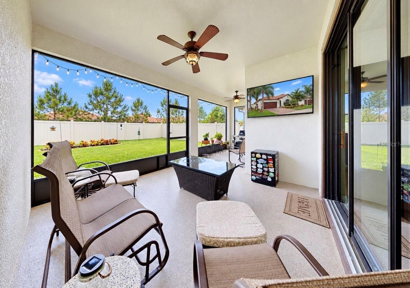 Lanai - 16835 WHISPER ELM ST, WIMAUMA