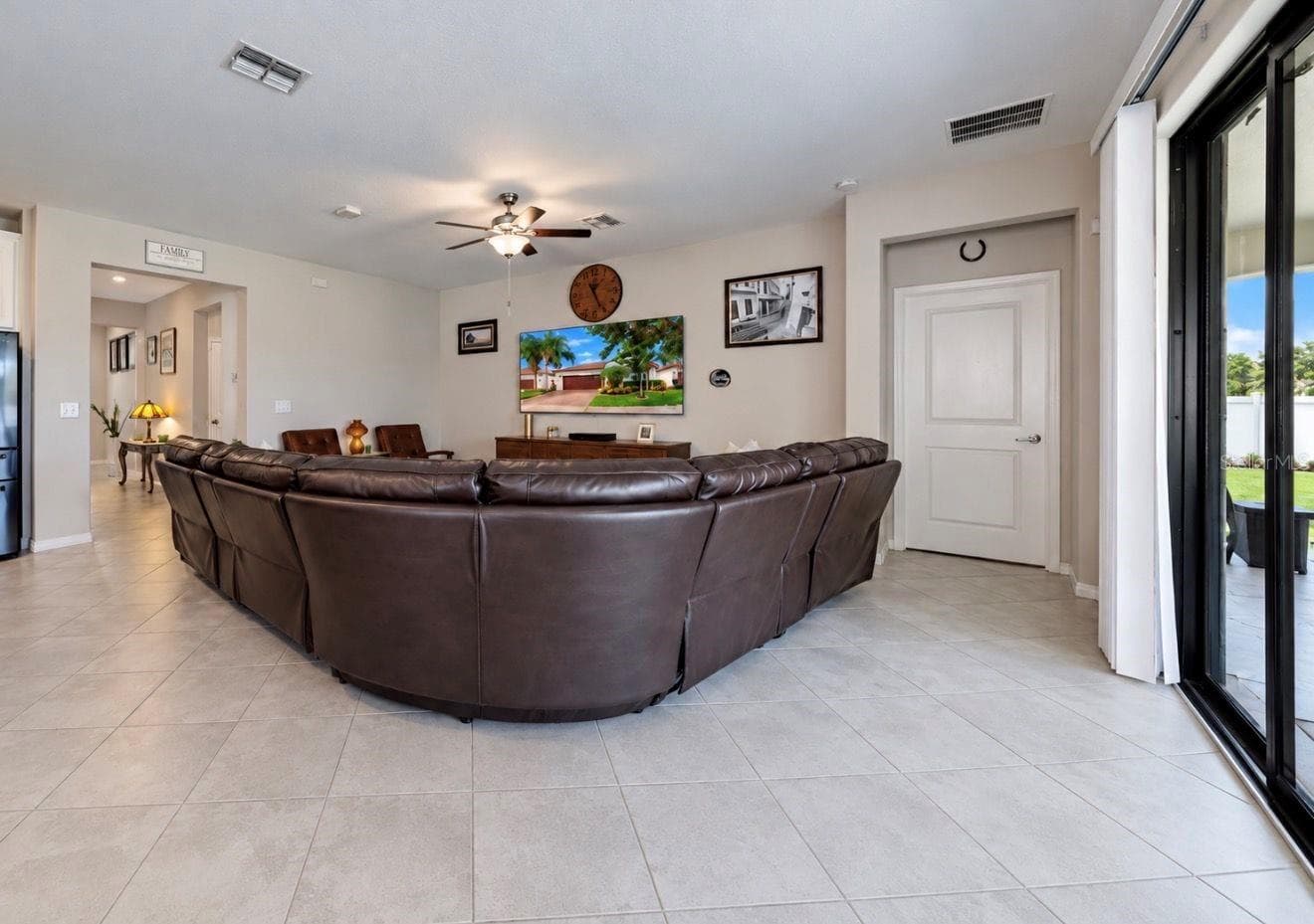 Single Family Residence at 16835 WHISPER ELM ST, WIMAUMA, photo 12 of 39
