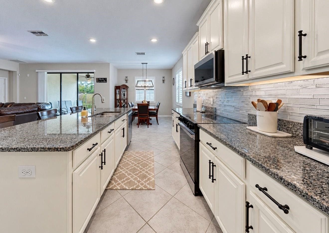Single Family Residence at 16835 WHISPER ELM ST, WIMAUMA, photo 15 of 39