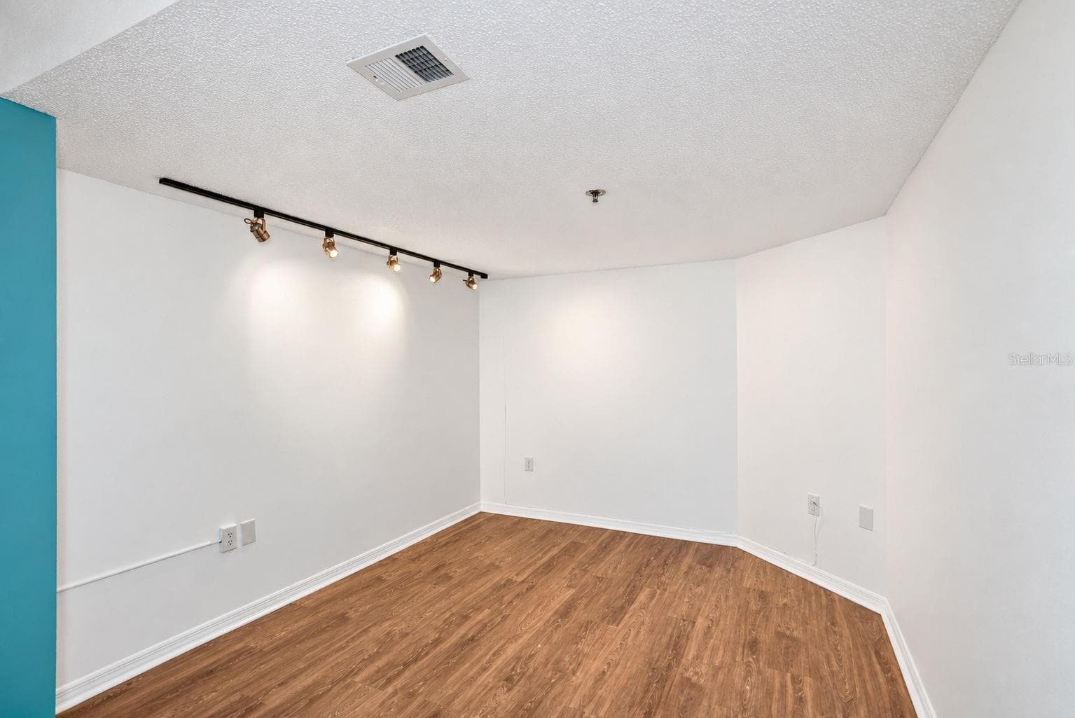 Den off of the living room. mutiple options,  Bring your vision to the space. - 690 ISLAND WAY #606, CLEARWATER
