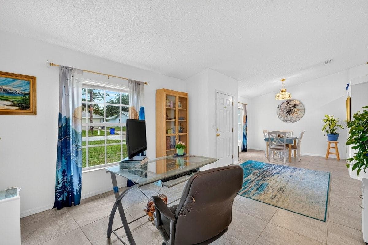 Single Family Residence at 2718 TAMARIND DR, EDGEWATER, photo 6 of 47