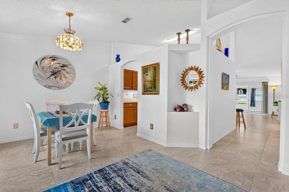 Single Family Residence at 2718 TAMARIND DR, EDGEWATER, photo 8 of 47