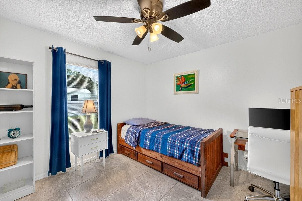 Single Family Residence at 2718 TAMARIND DR, EDGEWATER, photo 22 of 47