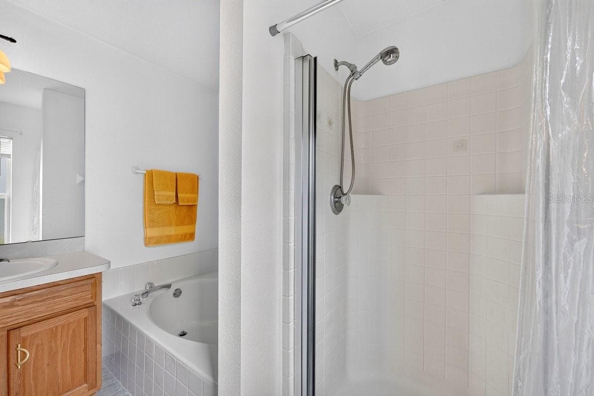 Single Family Residence at 2718 TAMARIND DR, EDGEWATER, photo 29 of 47