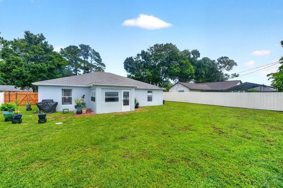 Single Family Residence at 2718 TAMARIND DR, EDGEWATER, photo 36 of 47