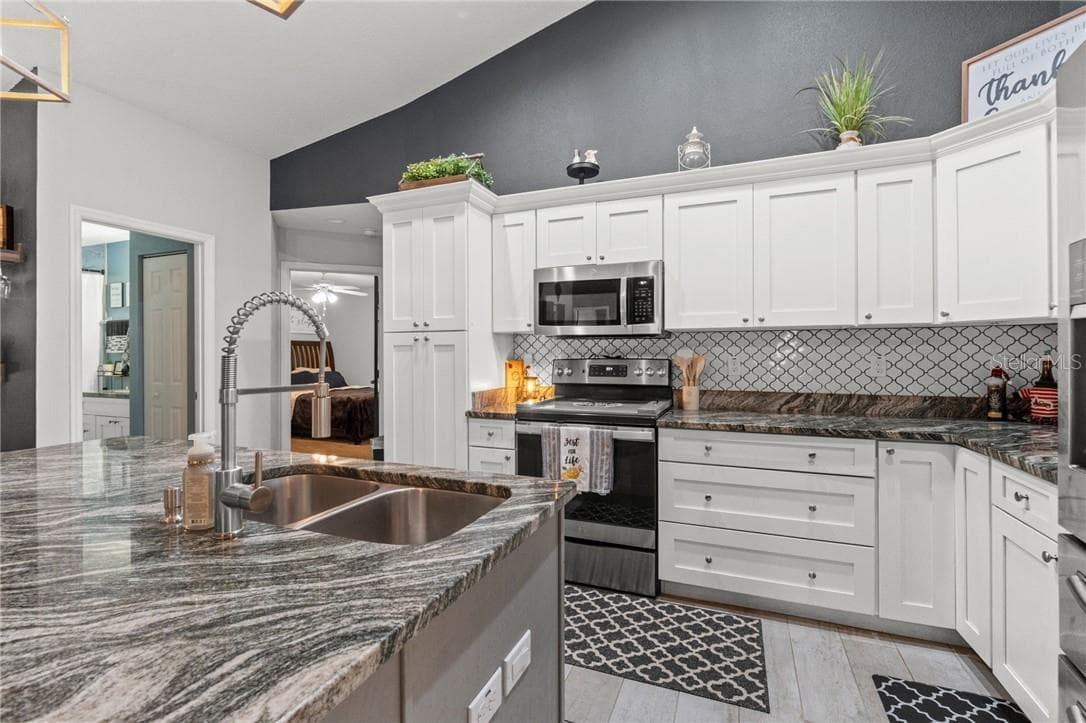 Single Family Residence at 4631 N Rushmore LOOP, BEVERLYHILLS FL 34465, Beverly Hills, photo 9 of 41